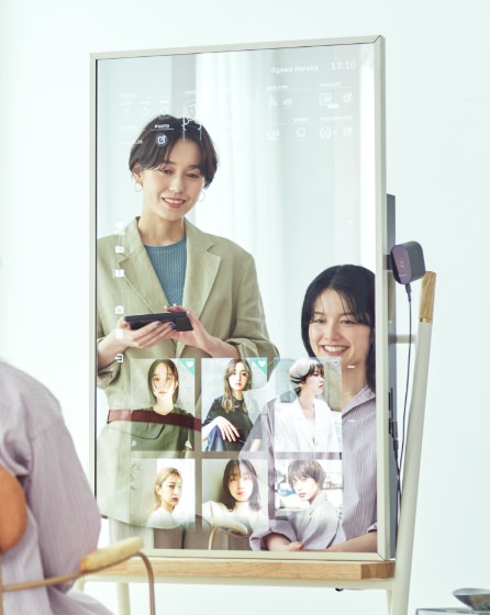 What’s ECILA - ECILAの特徴 ECILAを使用しているスタイリストとお客様の様子