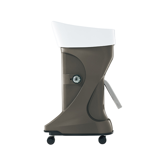 ダークブラウン(DB)