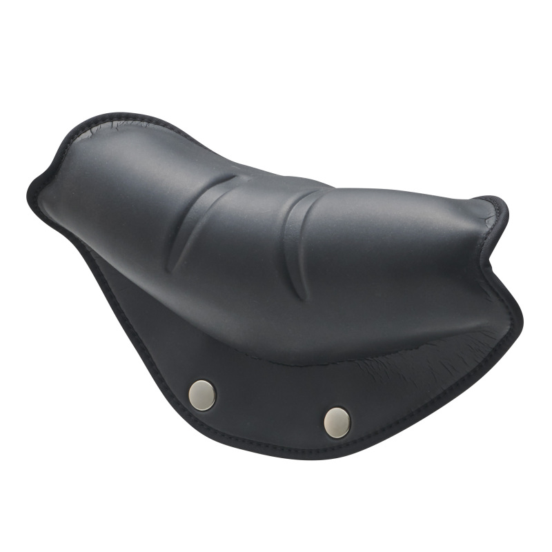 リアネッククッション（RS3・REVOWL）